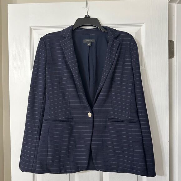 Ann Taylor Jackets & Blazers - Ann Taylor Navy Pinstripe Blazer Jacket | Size 4